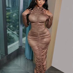 Half turtleneck ruched bodycon dress